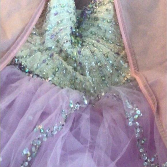 Vizcaya Quinceanera dress- Lavender-White like new! - Picture 2 of 5